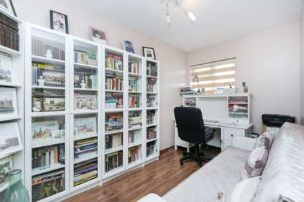 Winchmore Hill Road, Southgate, N21, Image 14