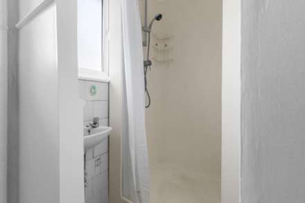 Sutherland Grove, Wandsworth, Image 10