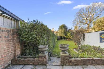 Sutherland Grove, Wandsworth, Image 19