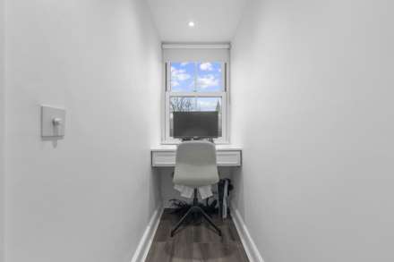 Bycullah Road, Enfield, EN2, Image 18