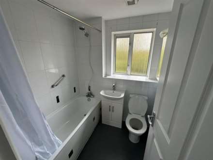 Foxmead Close, Oakwood, EN2, Image 11