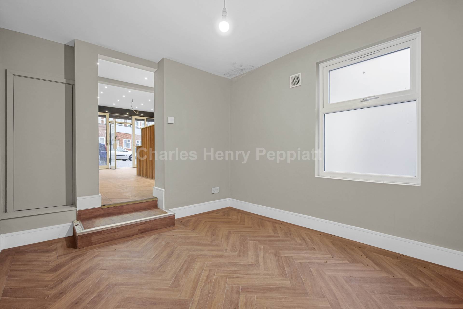 Whittington Road, Bowes Park, N22, Image 18