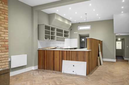 Whittington Road, Bowes Park, N22, Image 15
