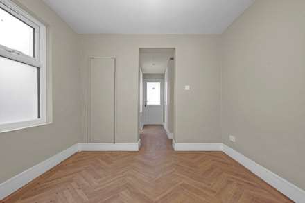 Whittington Road, Bowes Park, N22, Image 19