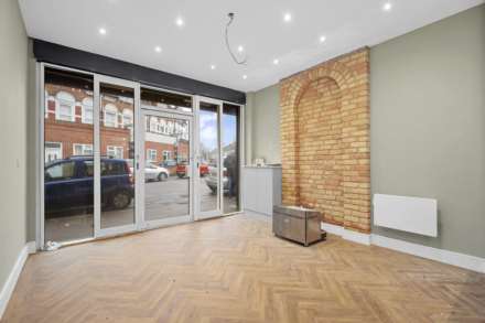 Whittington Road, Bowes Park, N22, Image 7