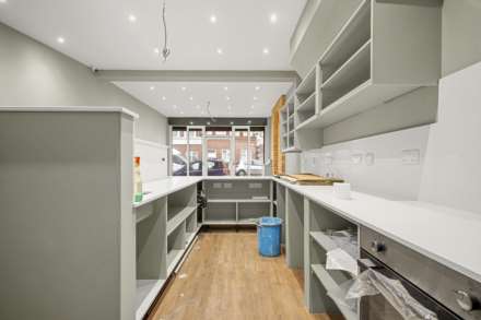 Whittington Road, Bowes Park, N22, Image 8