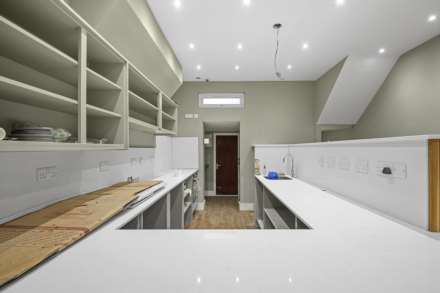 Whittington Road, Bowes Park, N22, Image 9