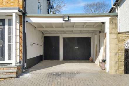 Friern Mount Drive, Whetstone, N20, Image 21