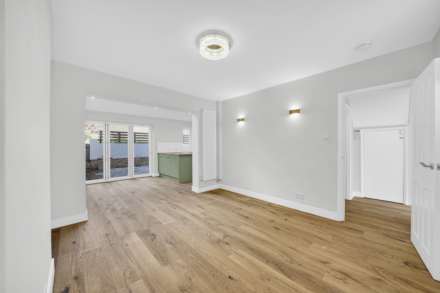 Friern Mount Drive, Whetstone, N20, Image 3