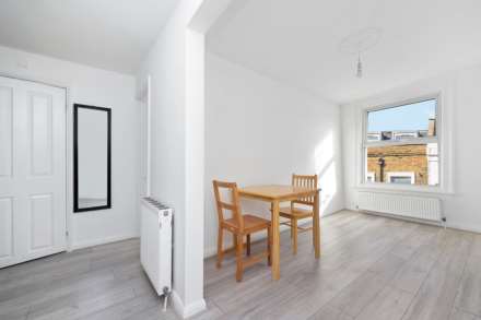 1 Bedroom Apartment, Balls Pond Road, Dalston, N1