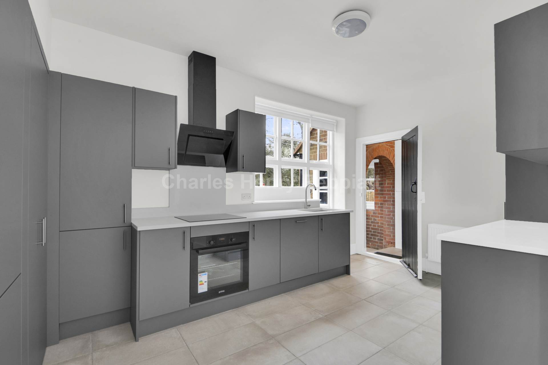 The Gate House, Shenley Lane, AL2, Image 2