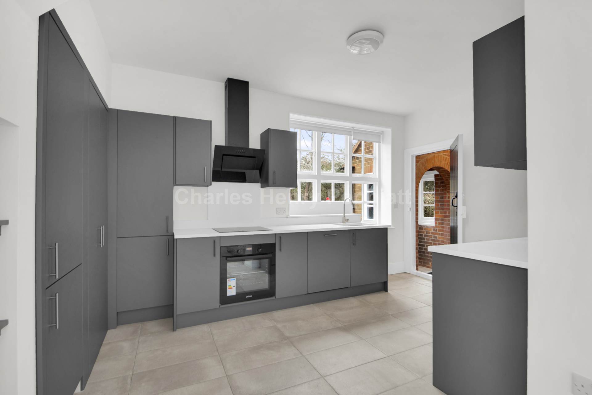 The Gate House, Shenley Lane, AL2, Image 4