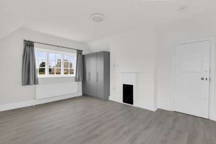 The Gate House, Shenley Lane, AL2, Image 11