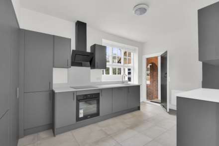 The Gate House, Shenley Lane, AL2, Image 2