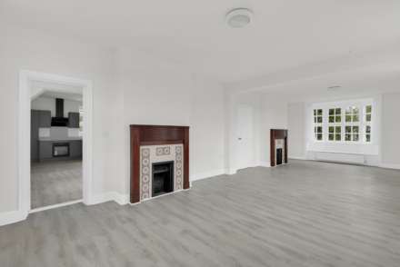 The Gate House, Shenley Lane, AL2, Image 8