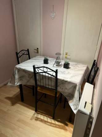 Aaron Hill Road, Beckton, Image 4