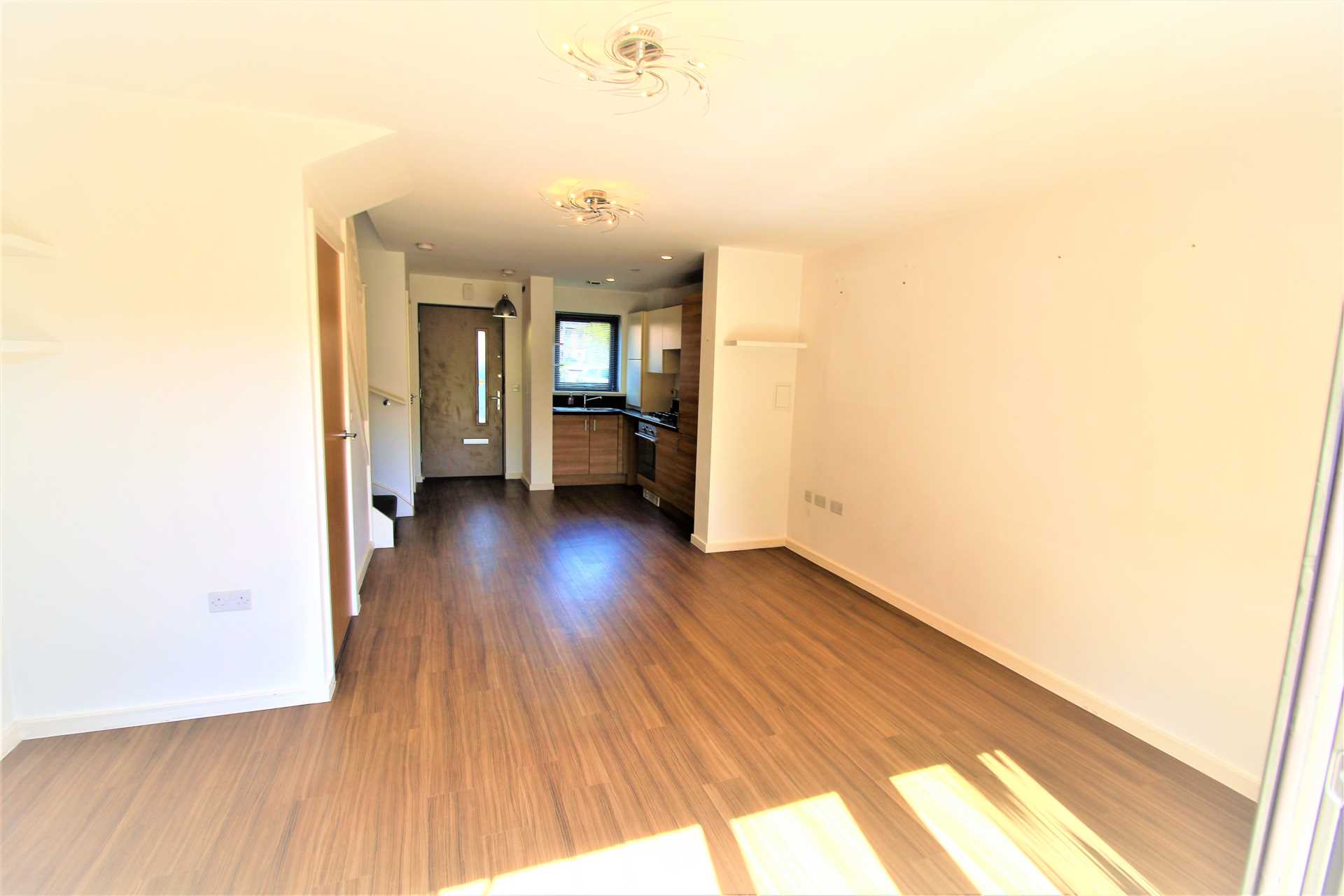 Kean Crescent, Dagenham, Image 2