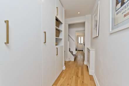 3 Woods Cottages, Thames Ditton, Image 3