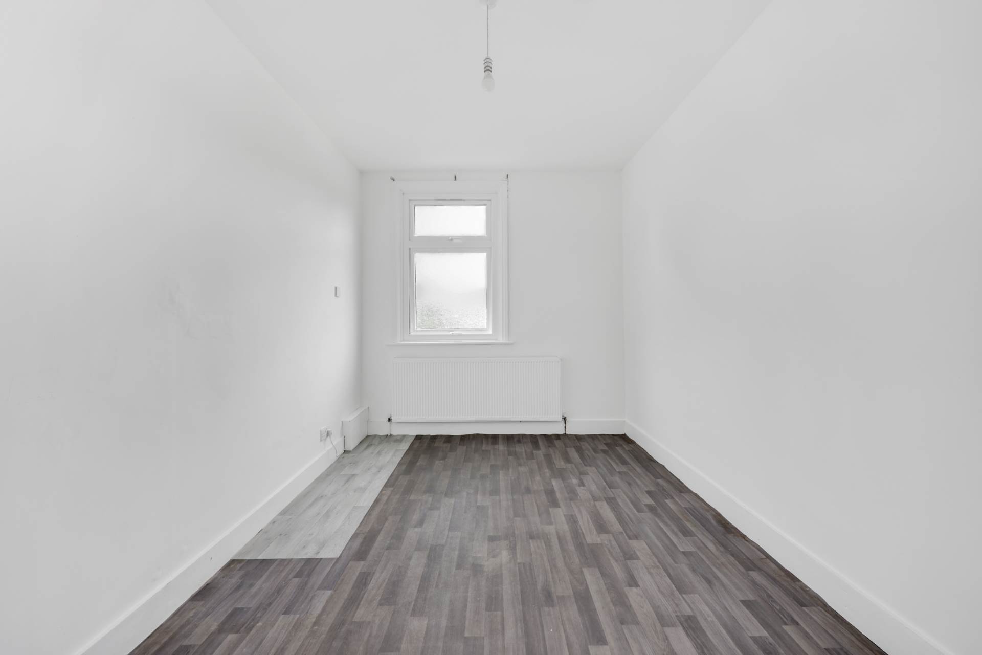 Huxley Road, Leyton, E10, Image 20