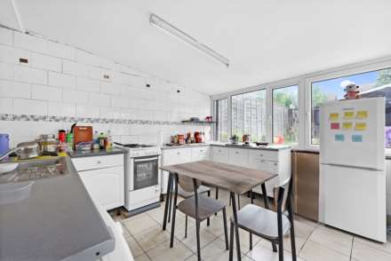 Huxley Road, Leyton, E10, Image 10