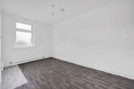 Huxley Road, Leyton, E10, Image 19
