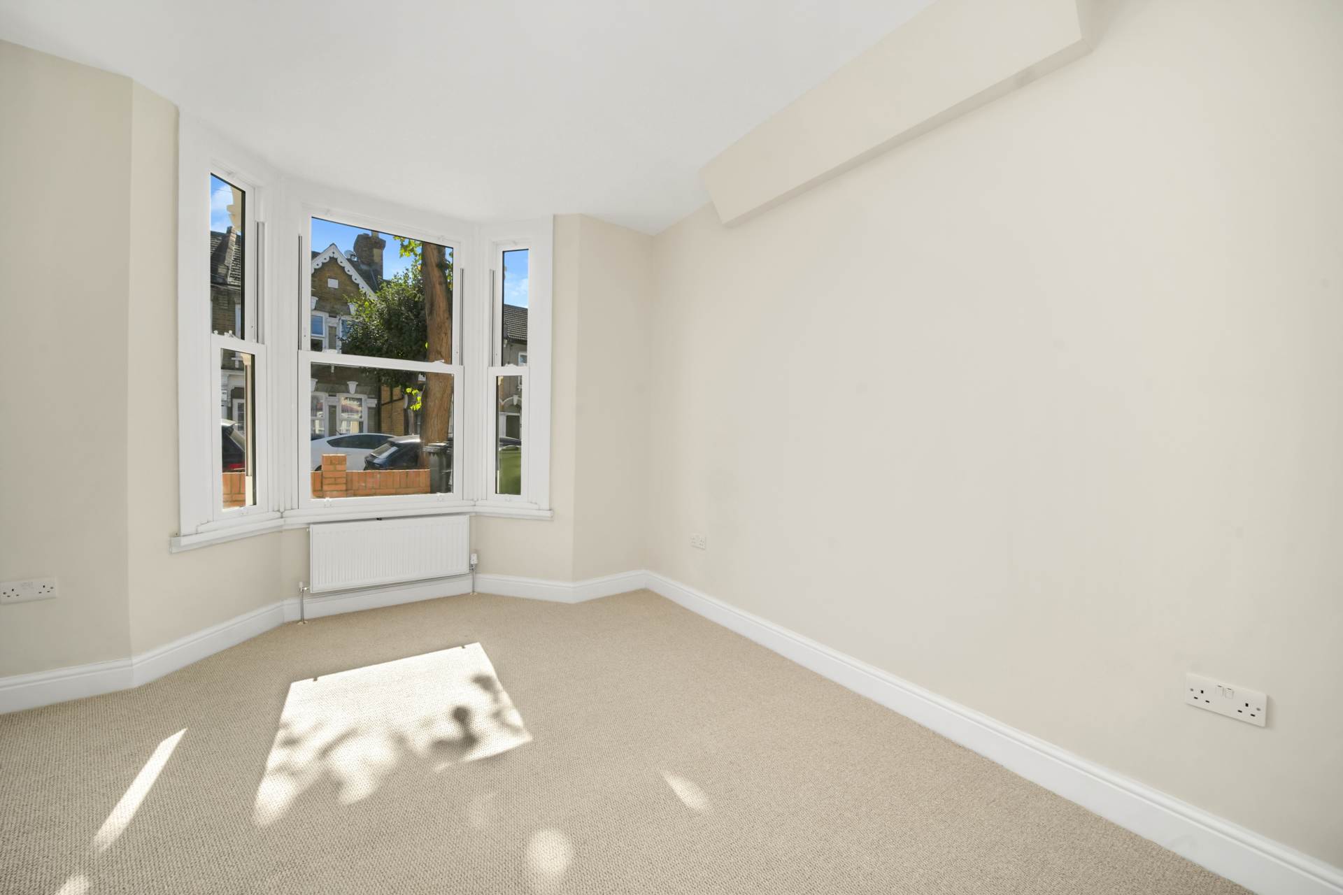Etchingham Road, Stratford, Image 15