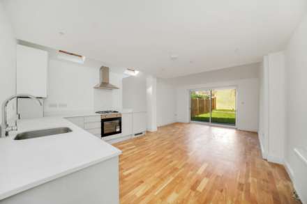 Etchingham Road, Stratford