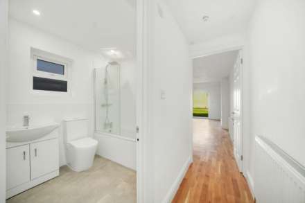 Etchingham Road, Stratford, Image 14