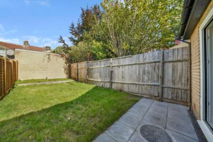 Etchingham Road, Stratford, Image 22
