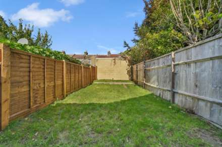 Etchingham Road, Stratford, Image 23