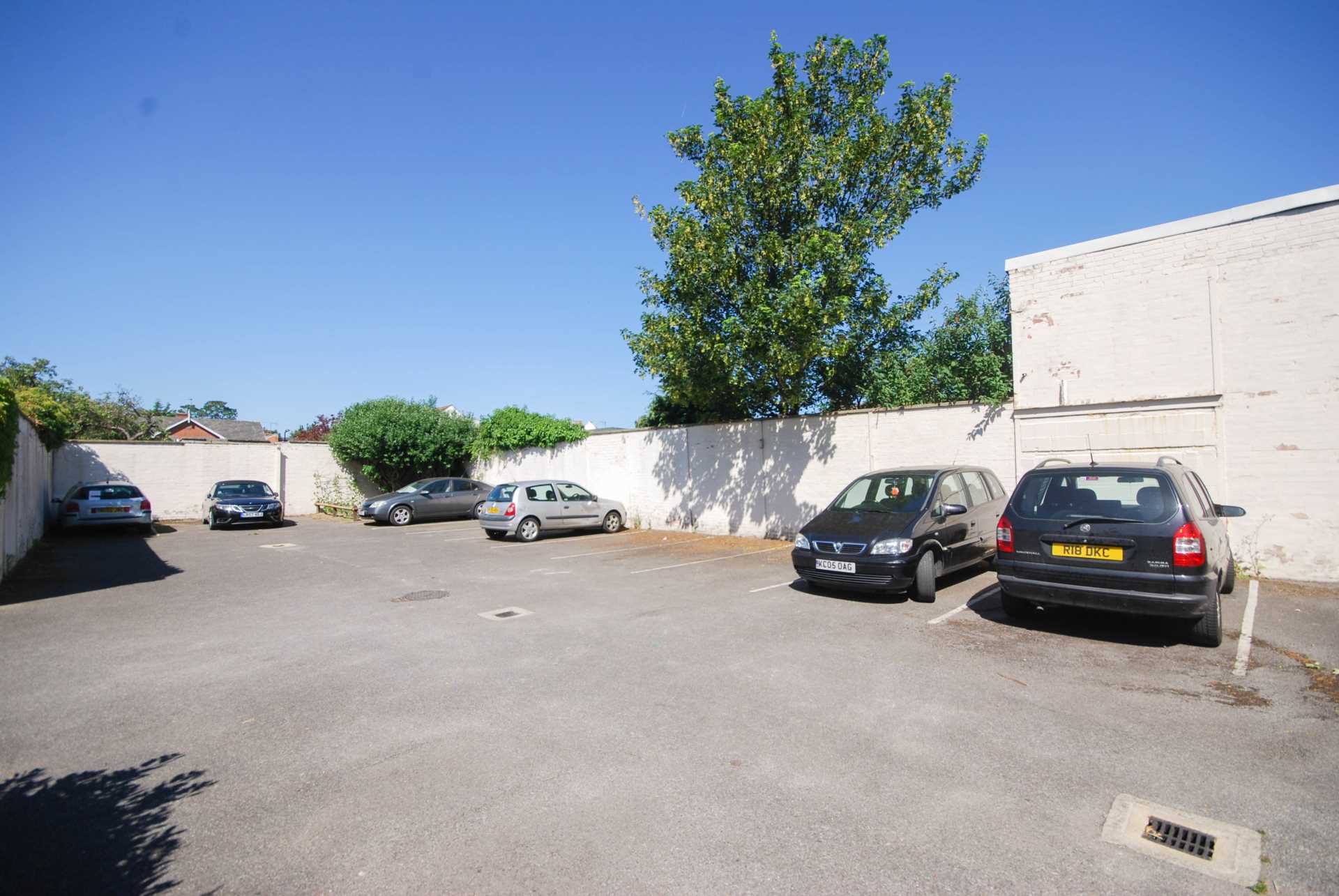 Thornhill Road, Leyton, E10, Image 8