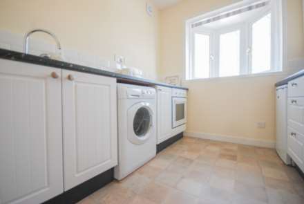 Elmhurst Drive, South Woodford, Image 5