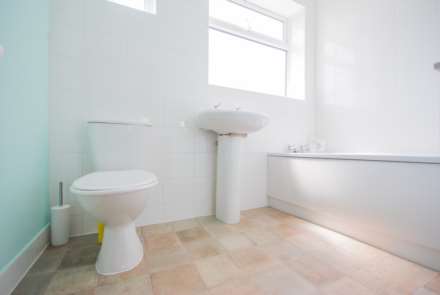 Elmhurst Drive, South Woodford, Image 6