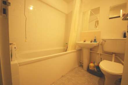 Viking Place, Leyton, E10, Image 5