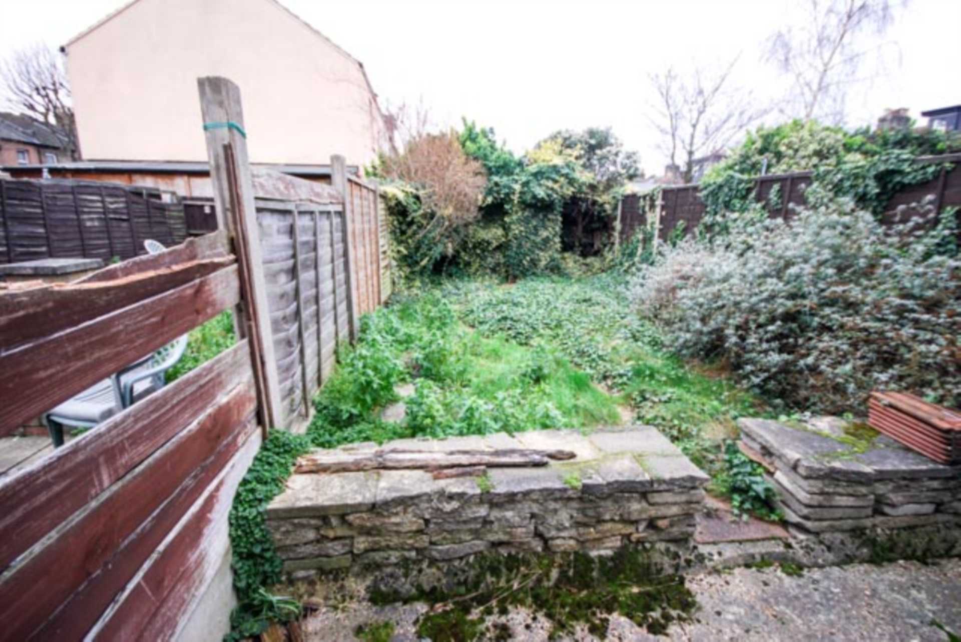 Property For Sale Hall Road, Stratford Allen Davies (ID 2693)