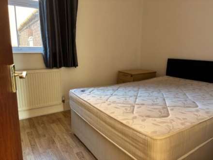 High Road, Leyton, Image 4