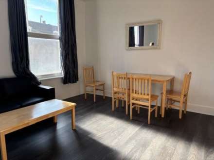 High Road, Leyton, Image 7