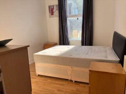 High Road, Leyton, Image 8