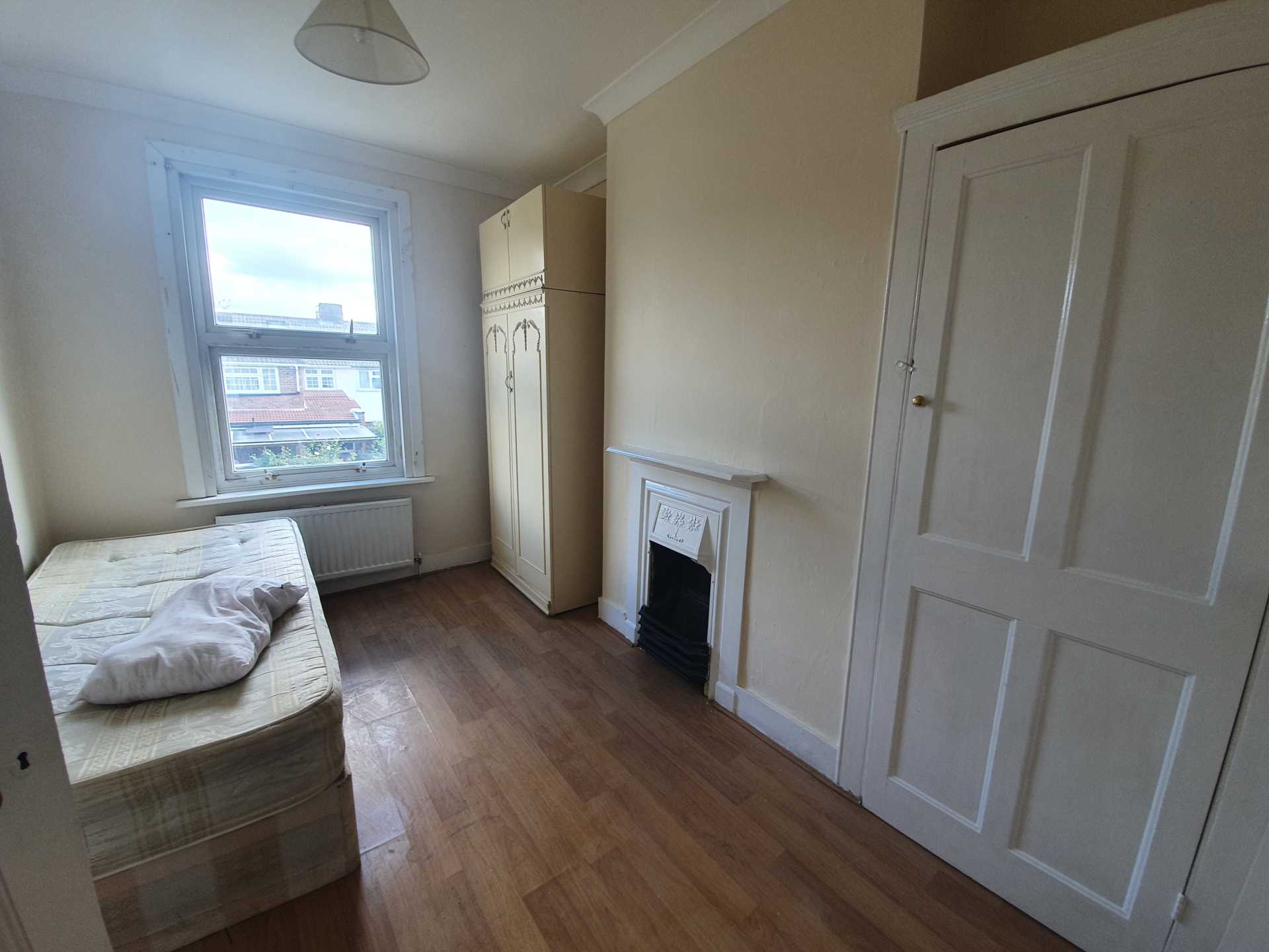 Peterborough Road, Leyton, Image 19
