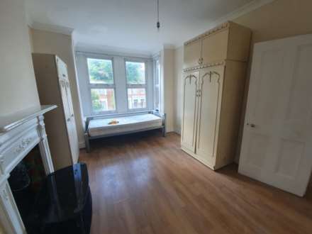 Peterborough Road, Leyton, Image 21