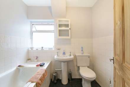 Park Road, Leyton, E10, Image 8