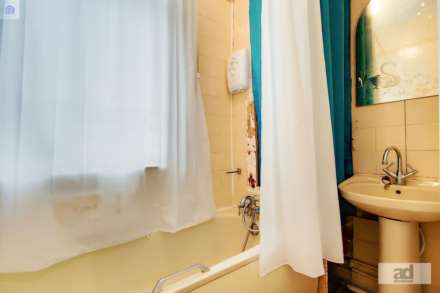 Huxley Road, Leyton, E10, Image 12