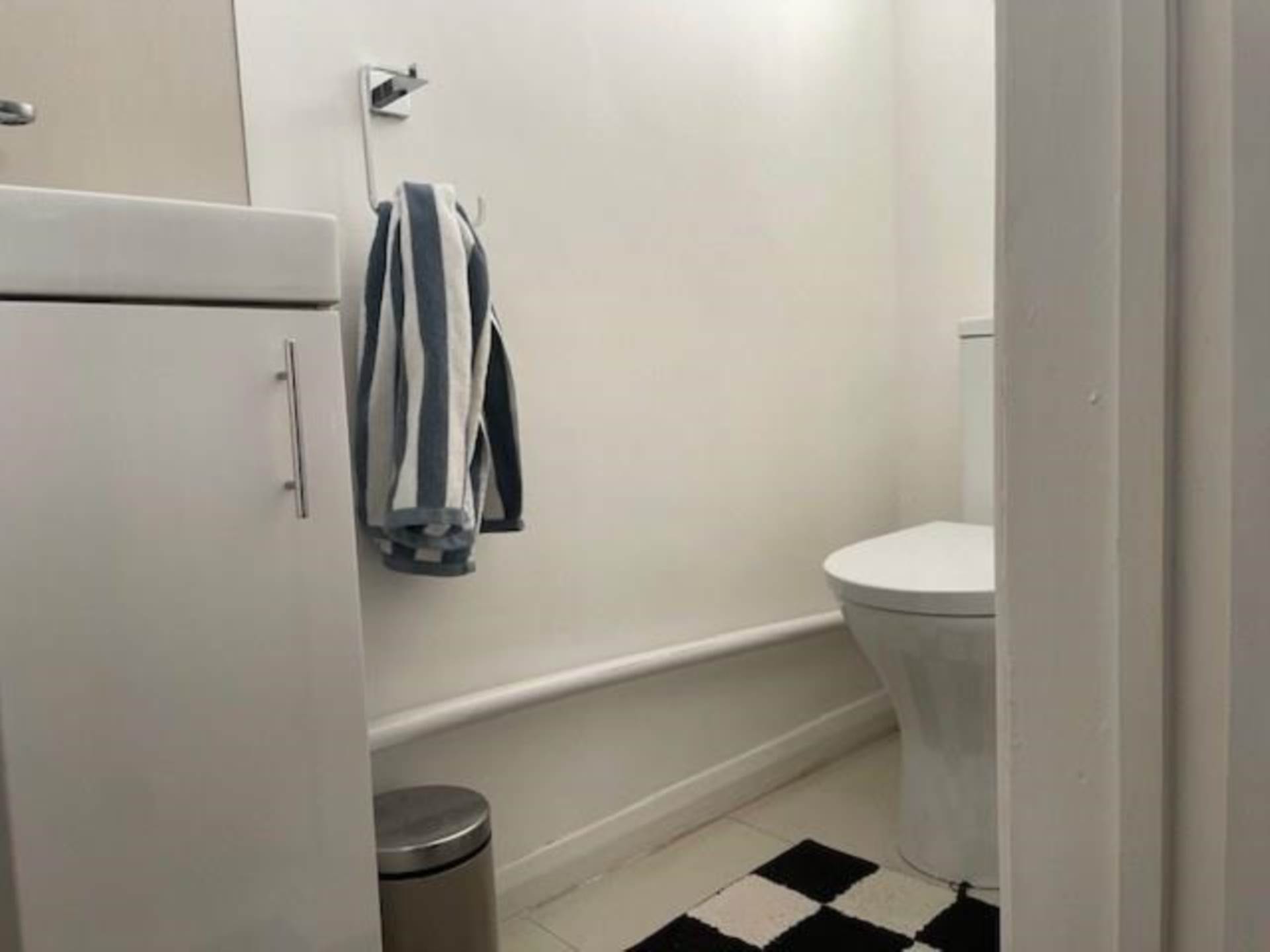Thornhill Road, Leyton, E10, Image 4