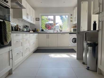 Thornhill Road, Leyton, E10, Image 5