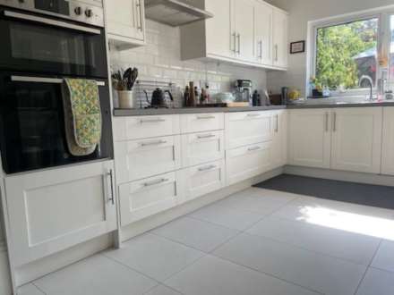 Thornhill Road, Leyton, E10, Image 6