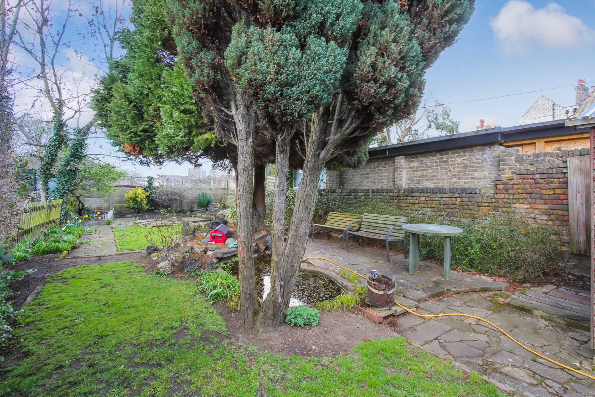 Capworth Street, Leyton, Image 12