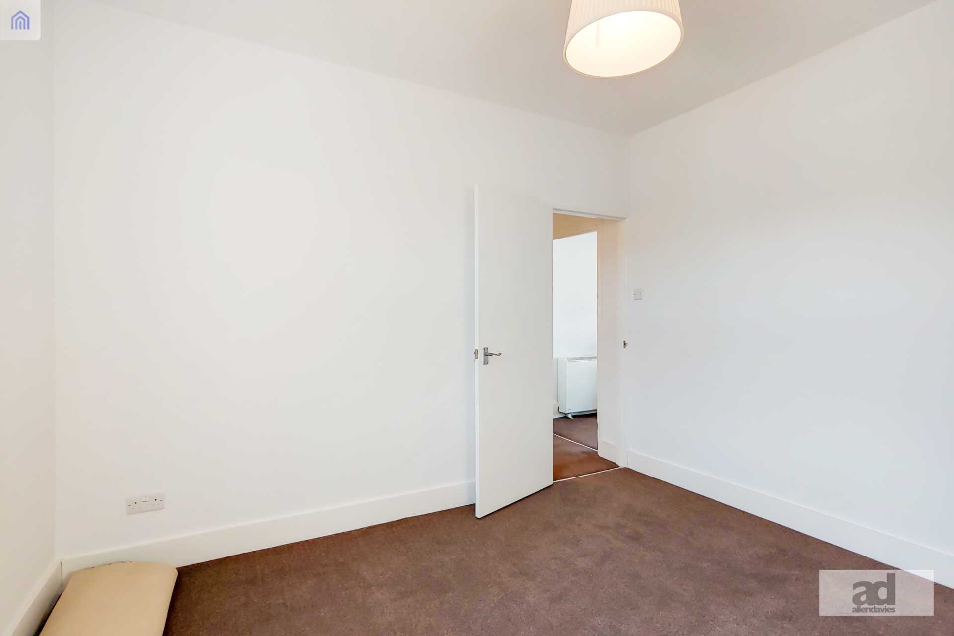 Dawlish Road, Leyton, E10 6QD, Image 13