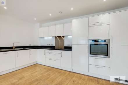 High Road, Leyton, E10, Image 2