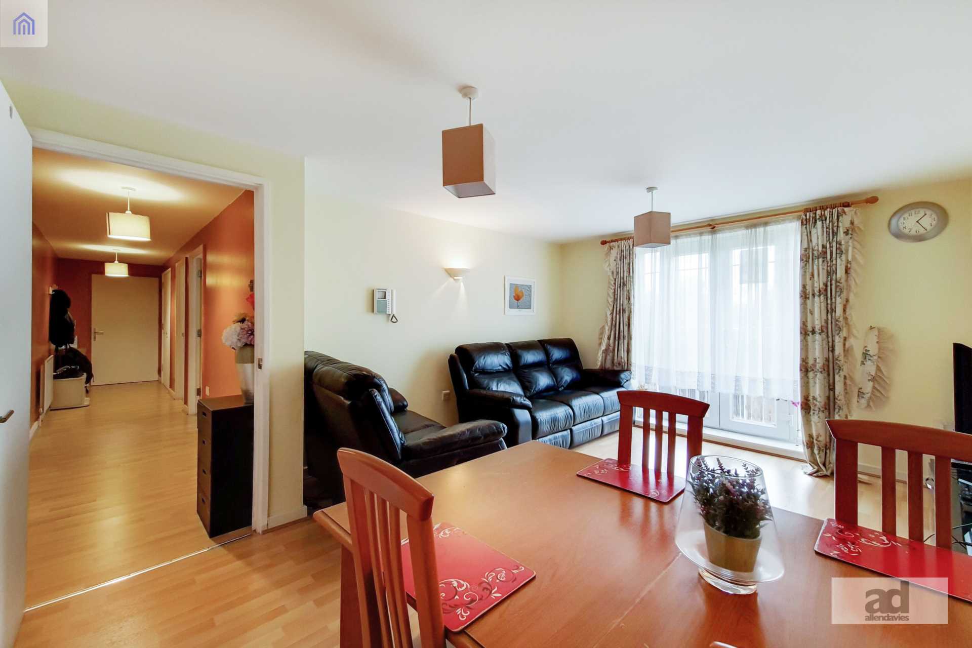 St Helens Place, London, Leyton, E10, Image 3