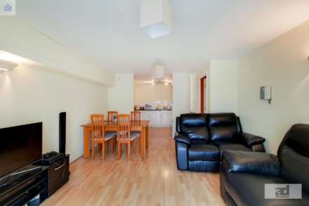 St Helens Place, London, Leyton, E10, Image 4